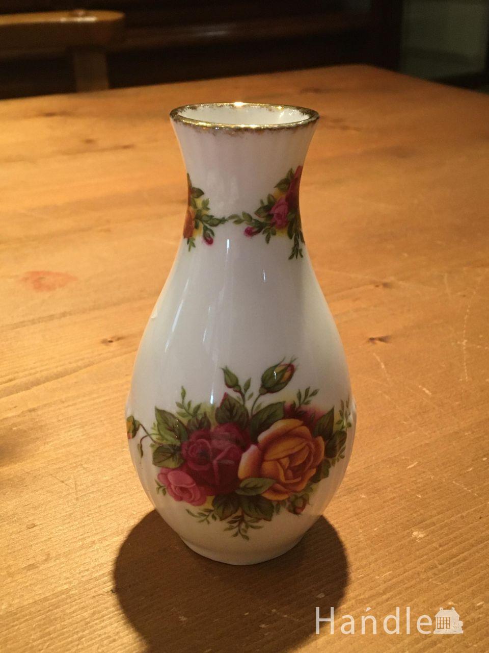 ロイヤルアルバート　アンティ―ク　フラワーベース (h-1347-z)