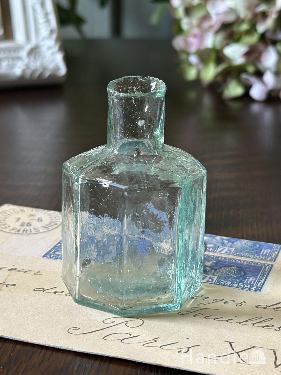 アンティークガラスの小さな雑貨、八角形のヴィクトリアンアンティークのインク瓶