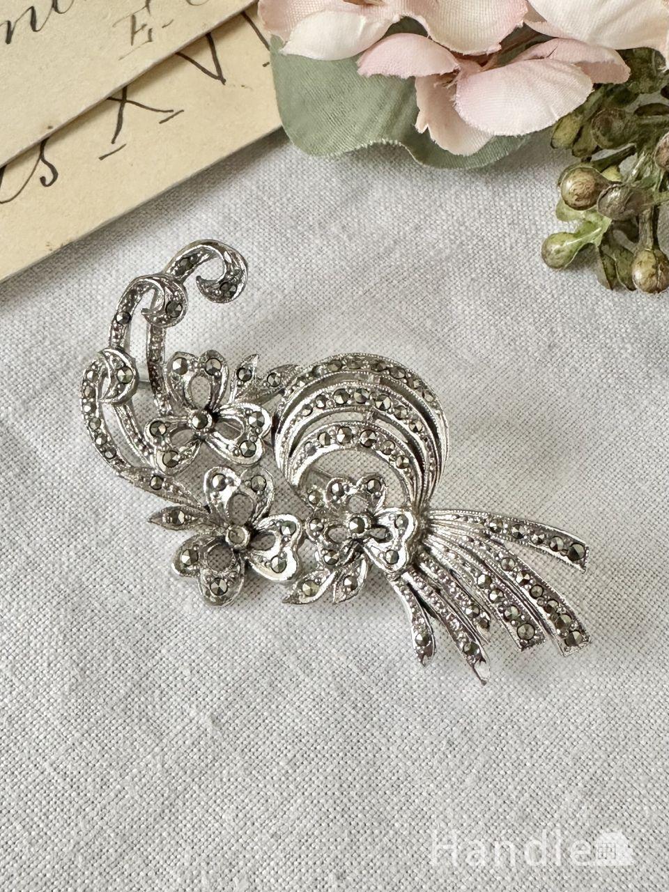 ハートの形のクローバーモチーフのアクセサリー、イギリスから届いたアンティークのブローチ (h-1474-z)