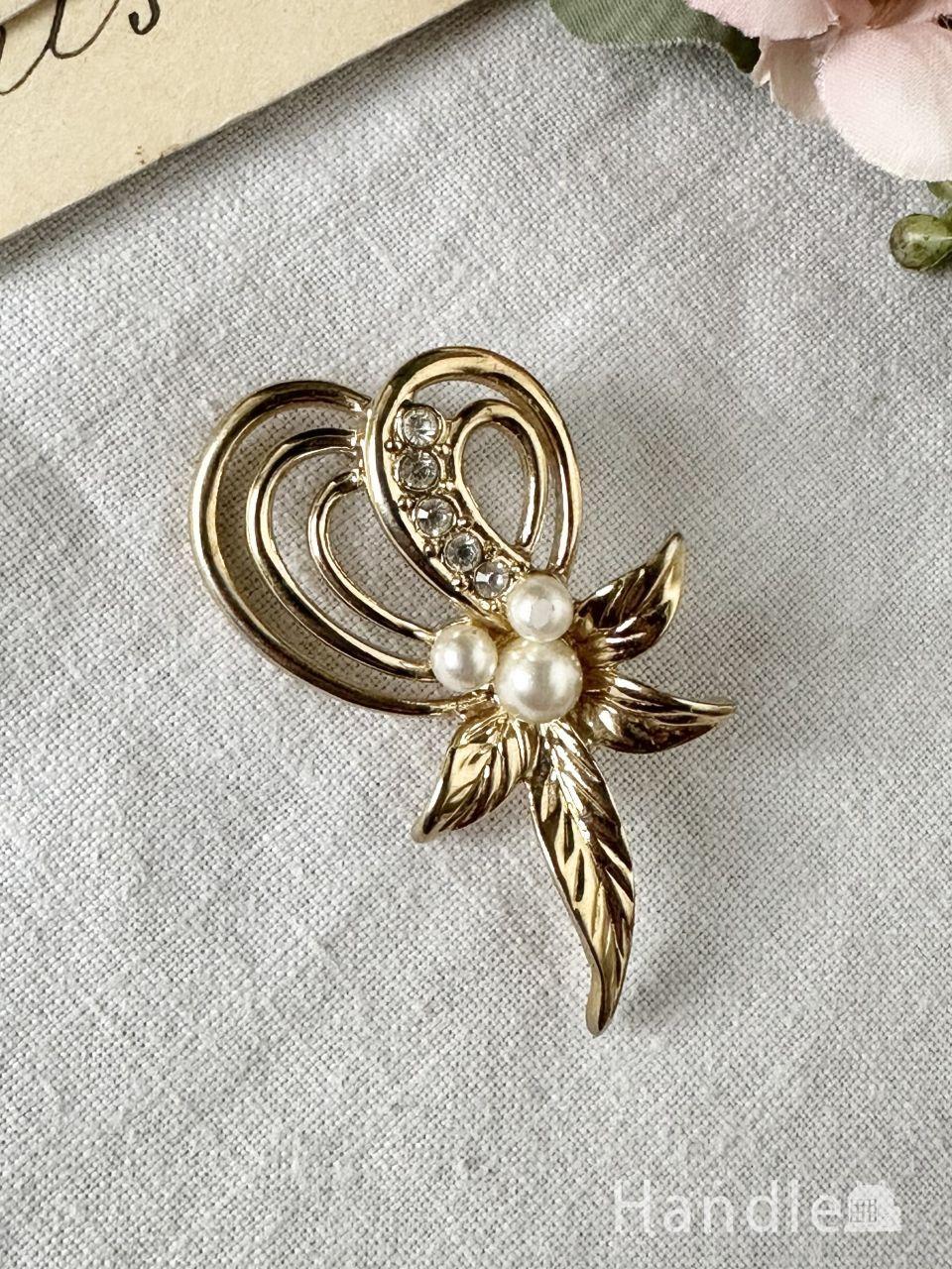 パールが付いたおしゃれなブローチ、イギリスから届いたビンテージアクセサリー
