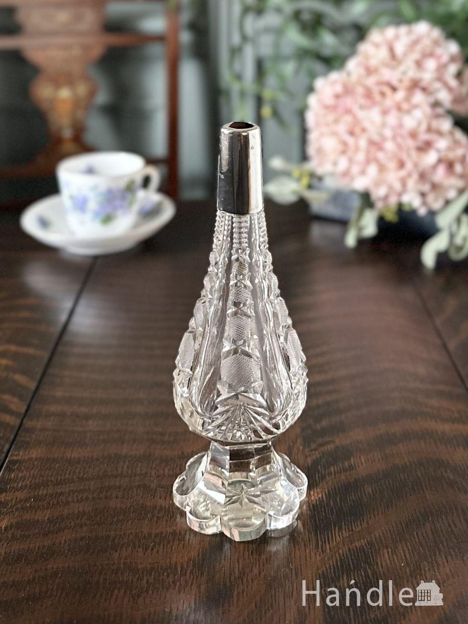 ふっくらと膨らんだアンティークガラスの花びん、イギリスから届いたとっても美しいフラワーベース (pg-8343)