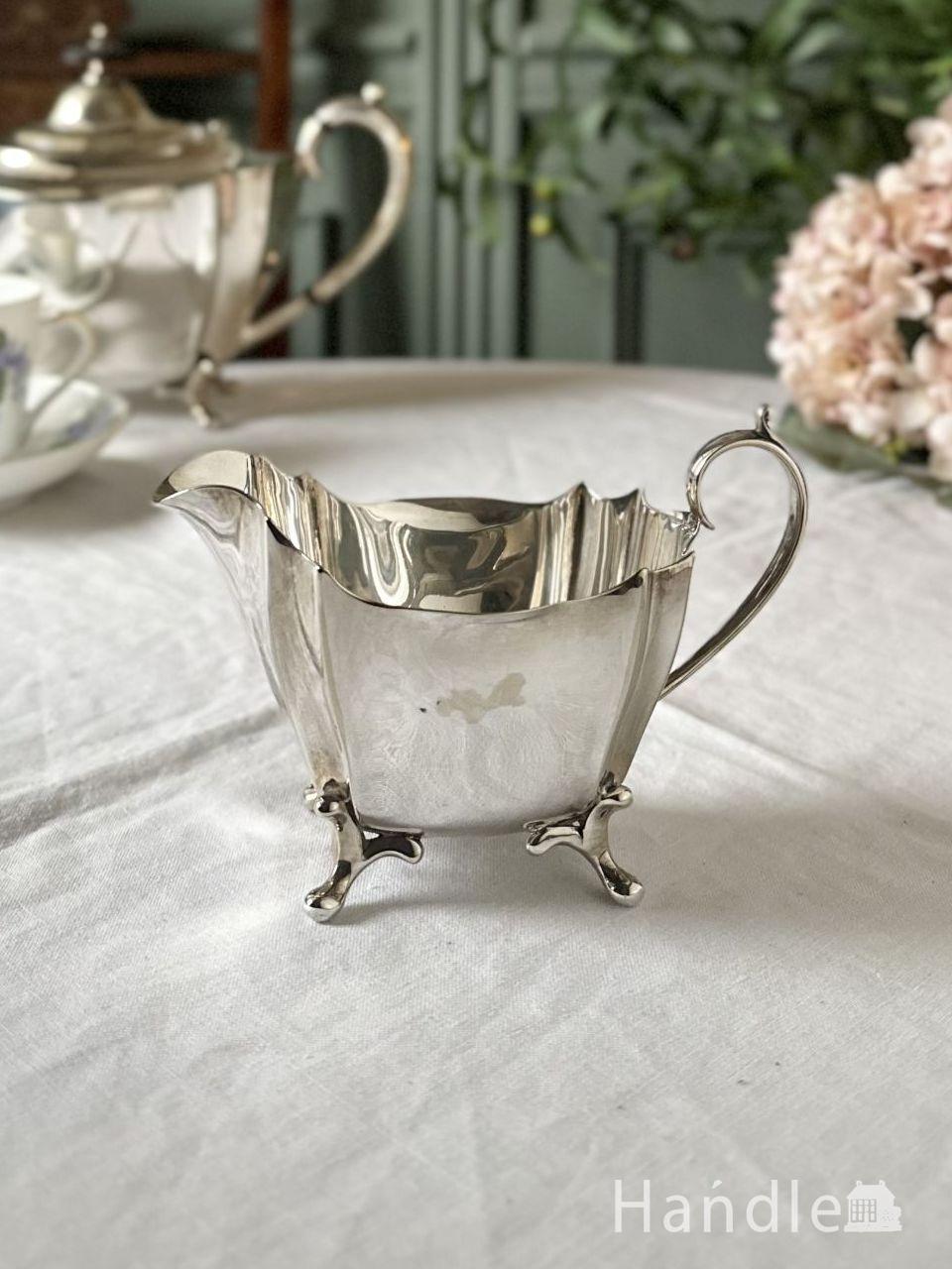 ビクトリアンスタイルの猫足のアンティーク器、英国シェフィールドのおしゃれなミルクピッチャー