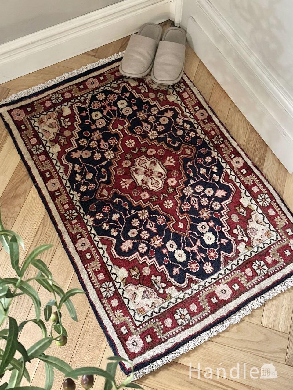 落ち着いた草木染めの色がおしゃれなラグマット、ジョーザン（Jozan）のビンテージペルシャ絨毯 (m-9933-z)