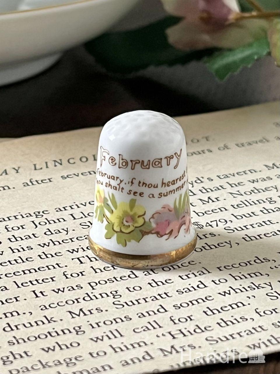 イギリスで見つけたアンティーク雑貨、caverswallのマンスリーシンブル（February）