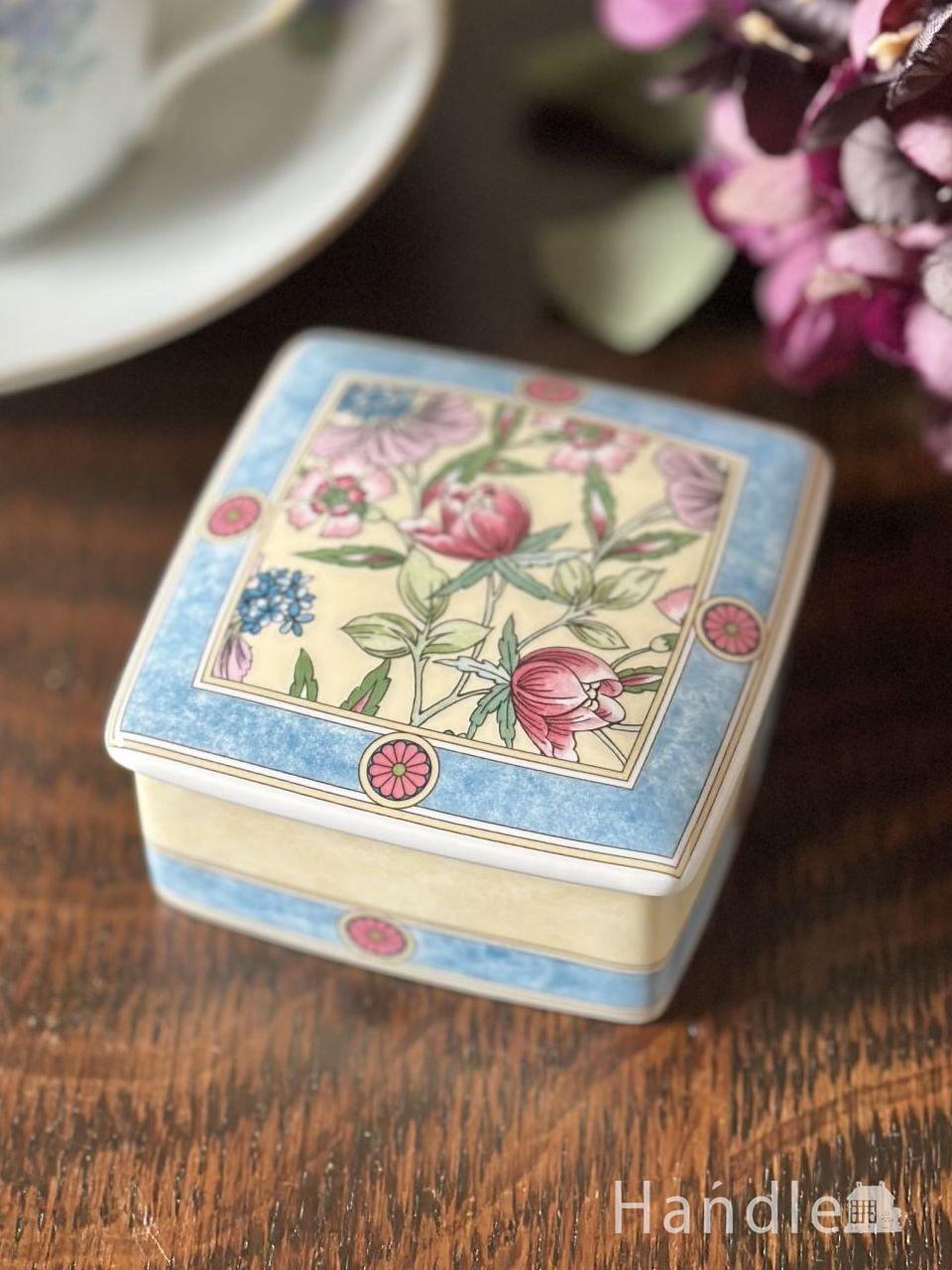 ウェッジウッド(Wedgwood)のフタ付き器、サラ (SARAH)のアンティークボックス (h-1337-z)