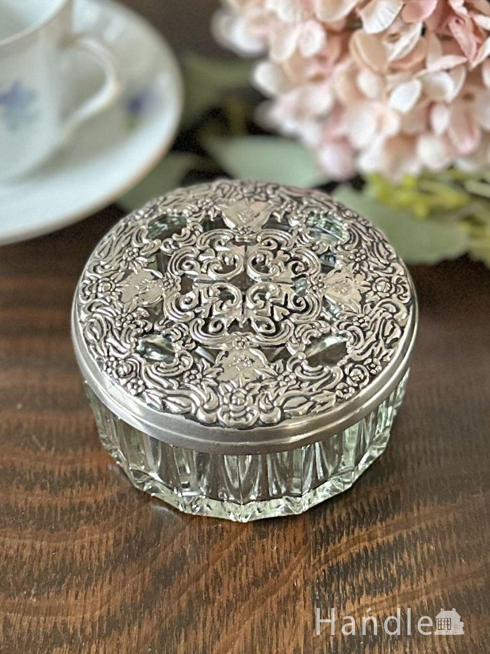 アンティークガラスのアクセサリーケース、イギリスのプレスドグラスのフタ付き小物入れ (h-1327-z)