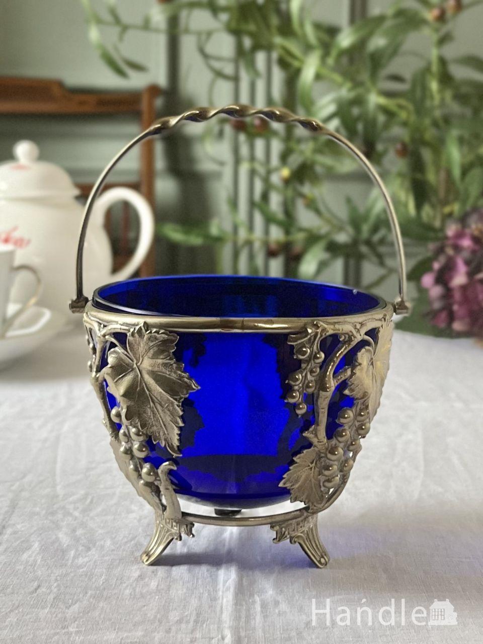 華やかな持ち手が付いた英国アンティークの器、イギリスから届いたおしゃれなシュガーボウル (m-9788-z)