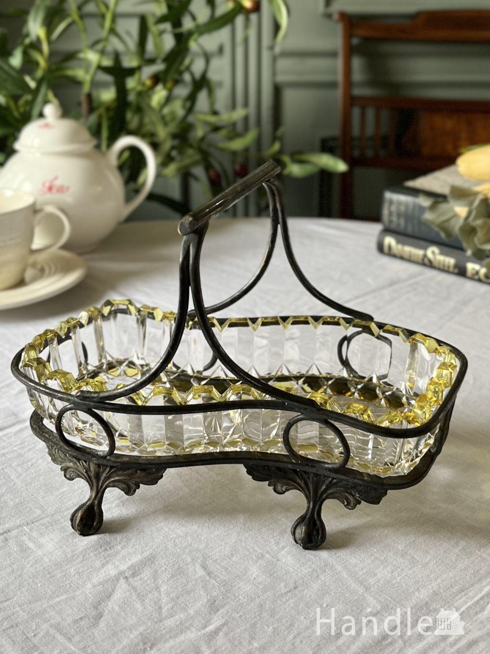 アンティークガラスのおしゃれなバスケット、豪華なプレスドグラスのカゴ (m-9854-z)