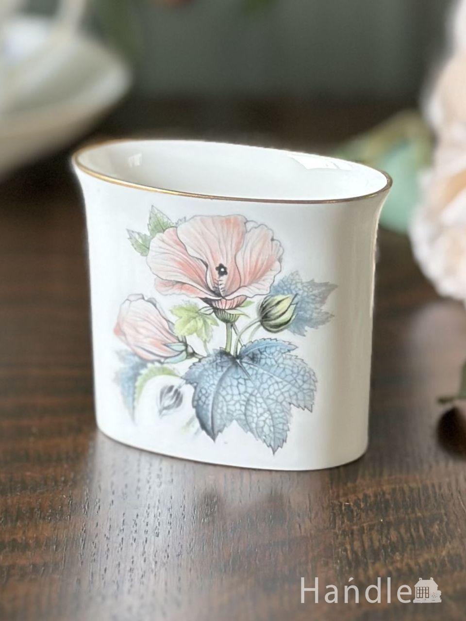 ふんわり描かれたお花の絵が美しい花器、ロイヤルウースターのアンティーク陶磁器