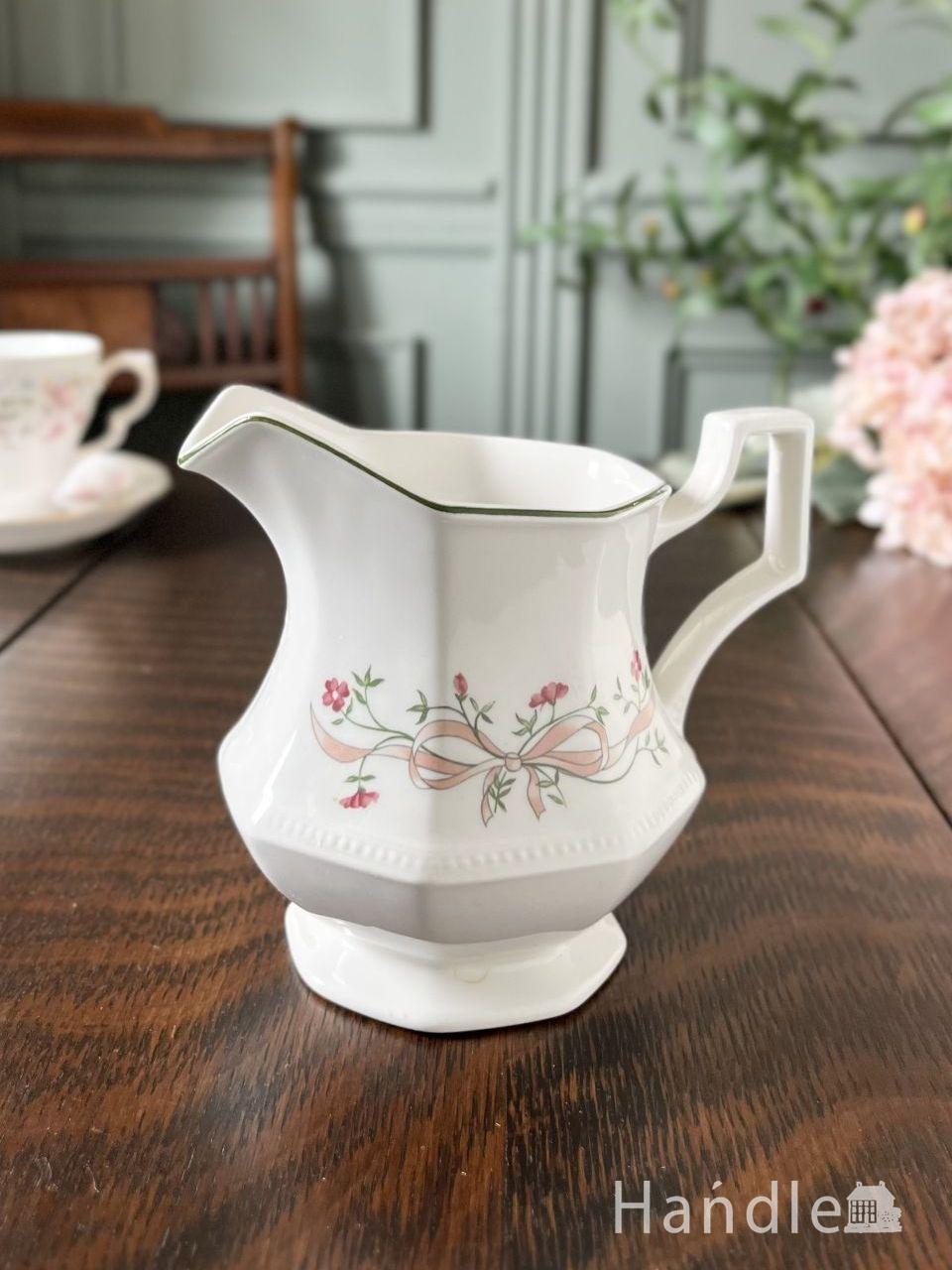 八角形のフォルムがおしゃれなミルクピッチャー、ジョンソンブラザーズ（Johson Brothers）のアンティーク