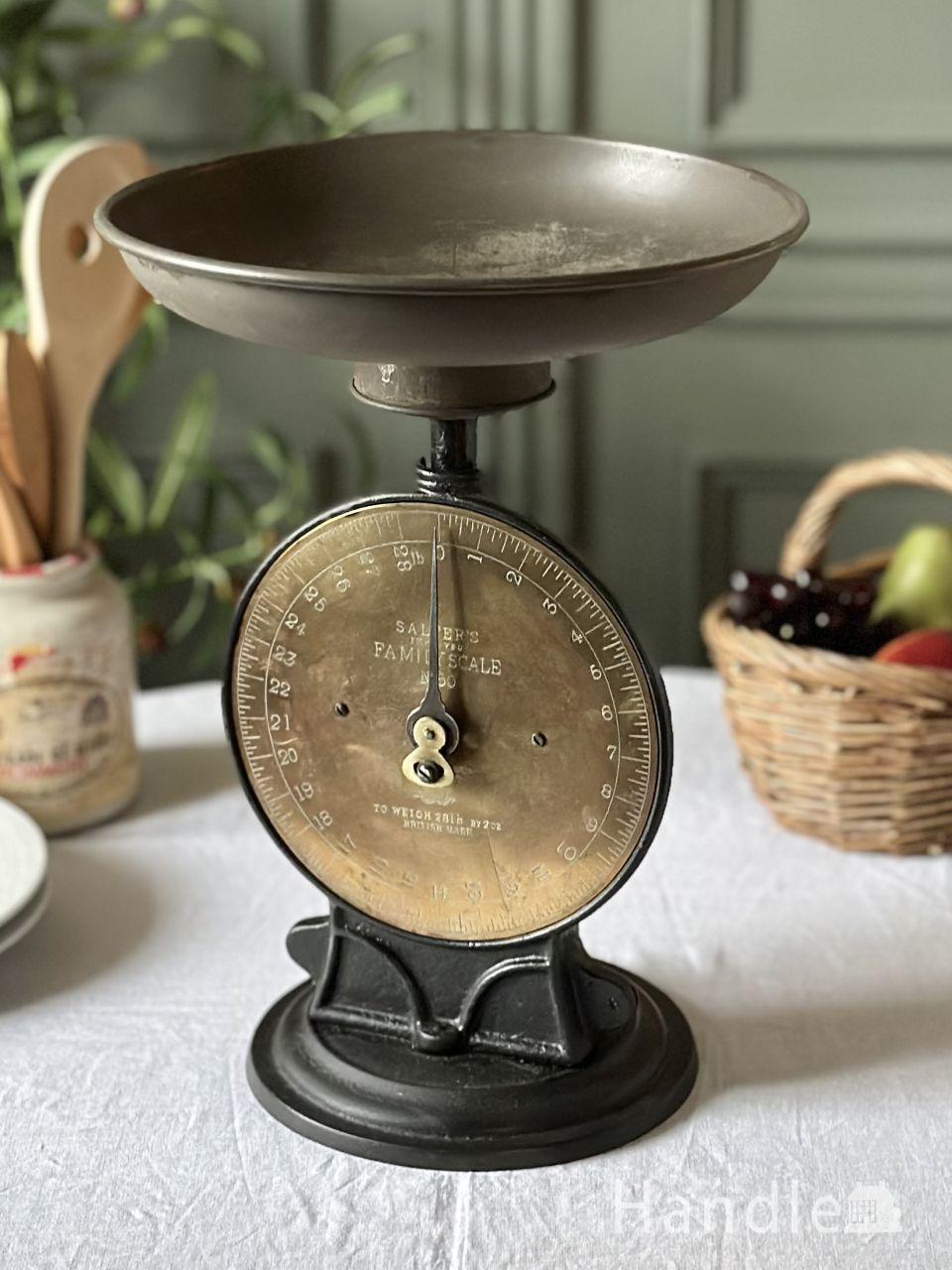 キラッと輝く文字盤が美しいスケール、英国SALTER社のアンティークキッチン雑貨
