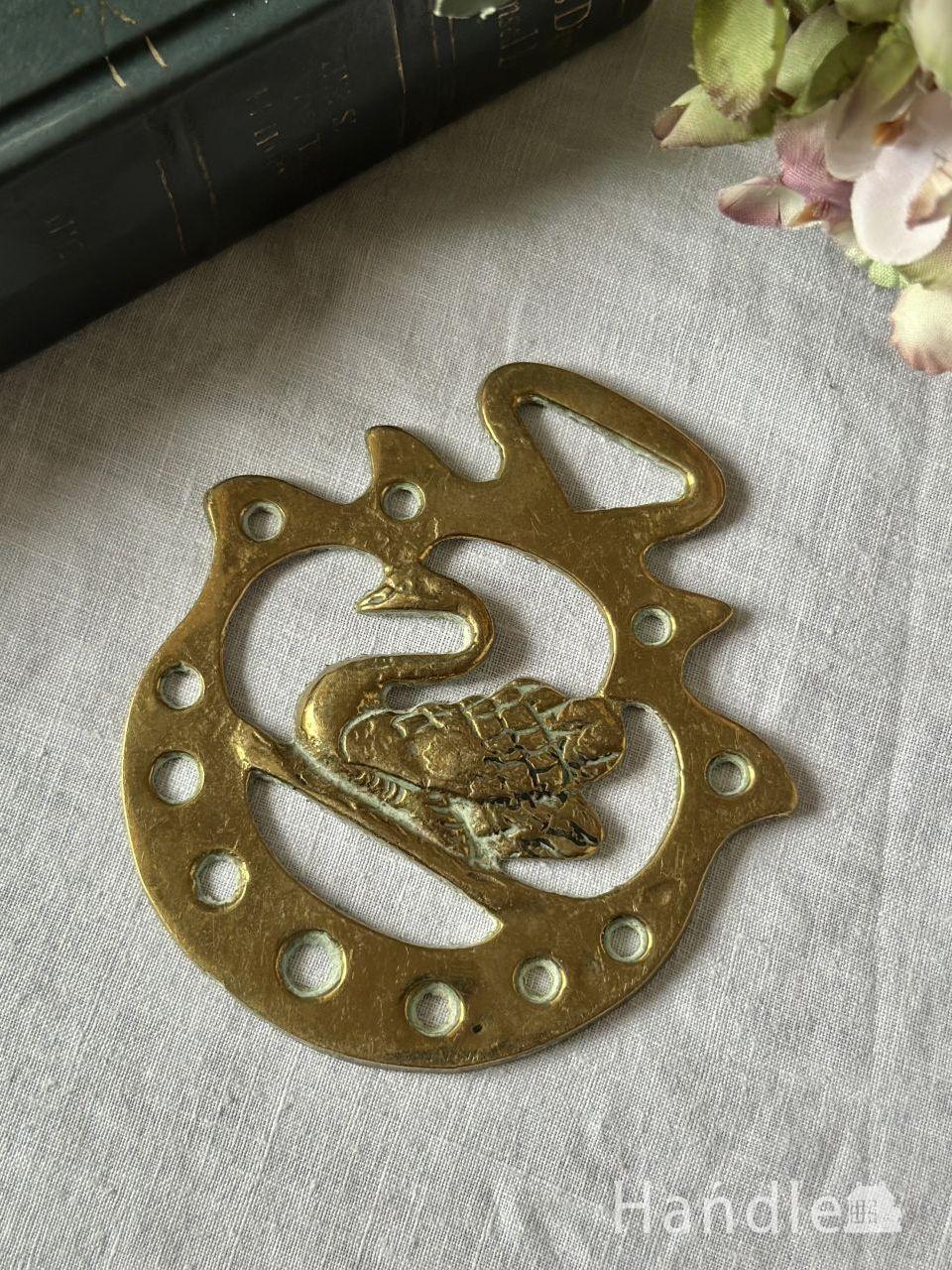 英国で見つけたアンティーク馬具飾り、真鍮製のアンティークホースブラス