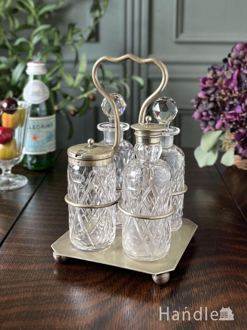 イギリスから届いた調味料入れセット、アンティークガラスのスパイスセット