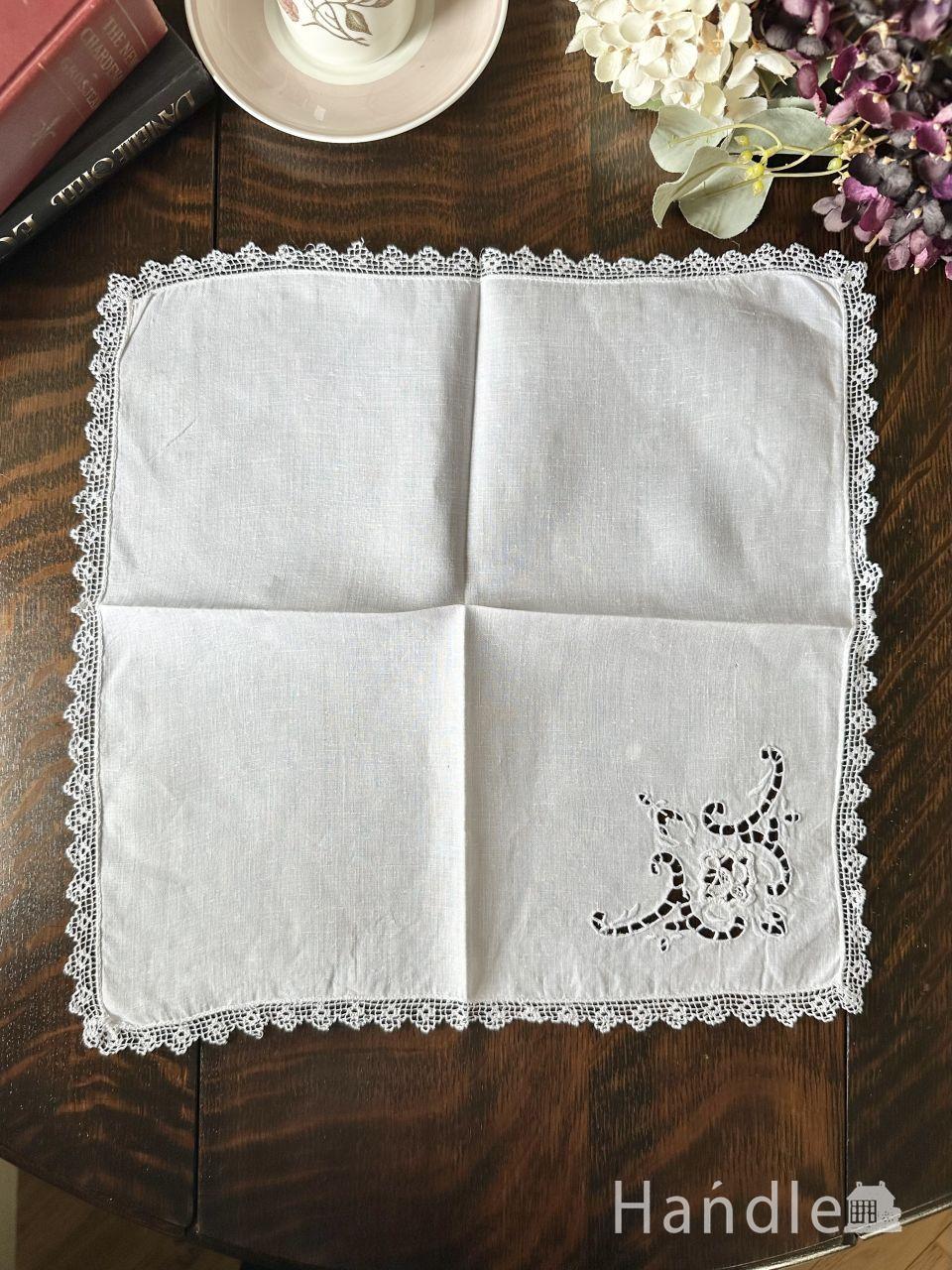 お花の刺繍が美しいアンティークチーフ、フランスから届いたアンティークのハンカチ