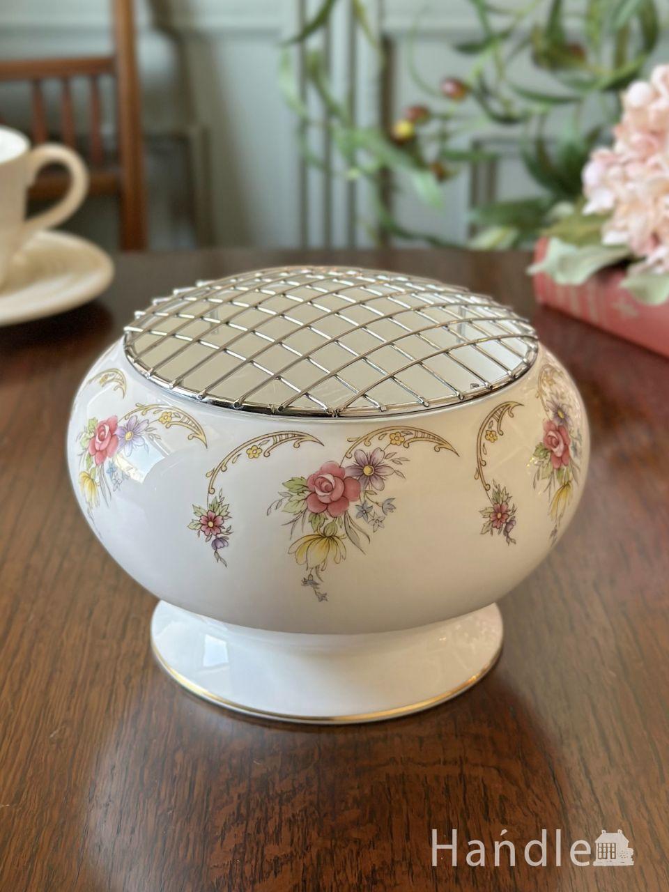 英国アンティークの陶器の花留め付き花瓶、コールポート（Coalport）のおしゃれなフラワーベース