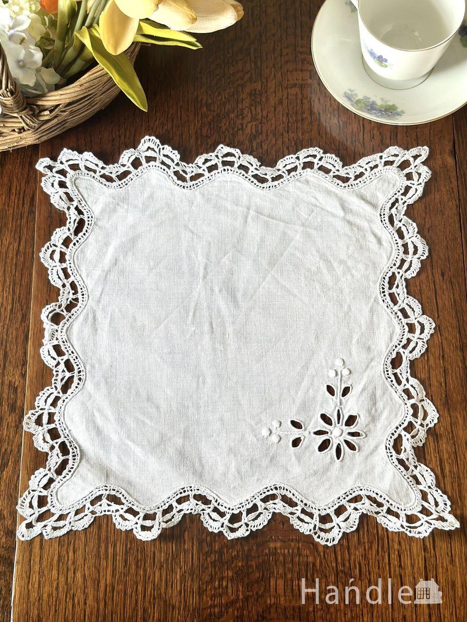 お花の刺繍が入ったアンティークチーフ、フランスから届いた美しいハンカチ