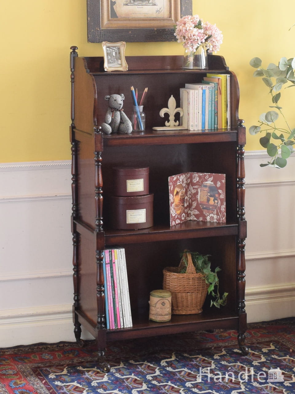 1890年生まれのめずらしいアンティーク書棚、キャスター付きのオープンキャビネット
