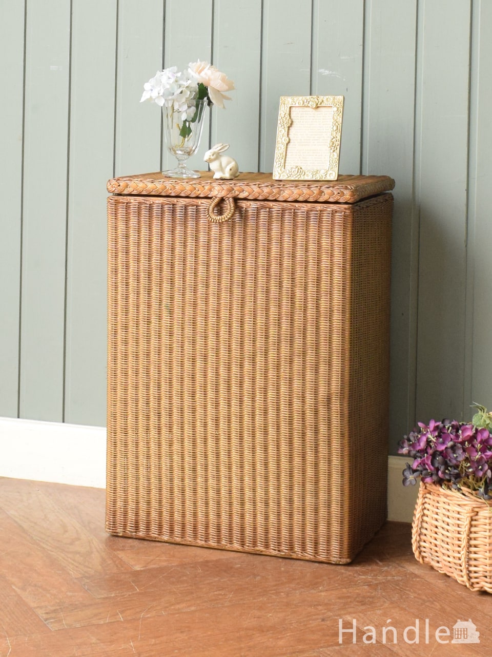 イギリスから届いたおしゃれなボックス型の収納、アンティークのロイドルームボックス (h-176-f)