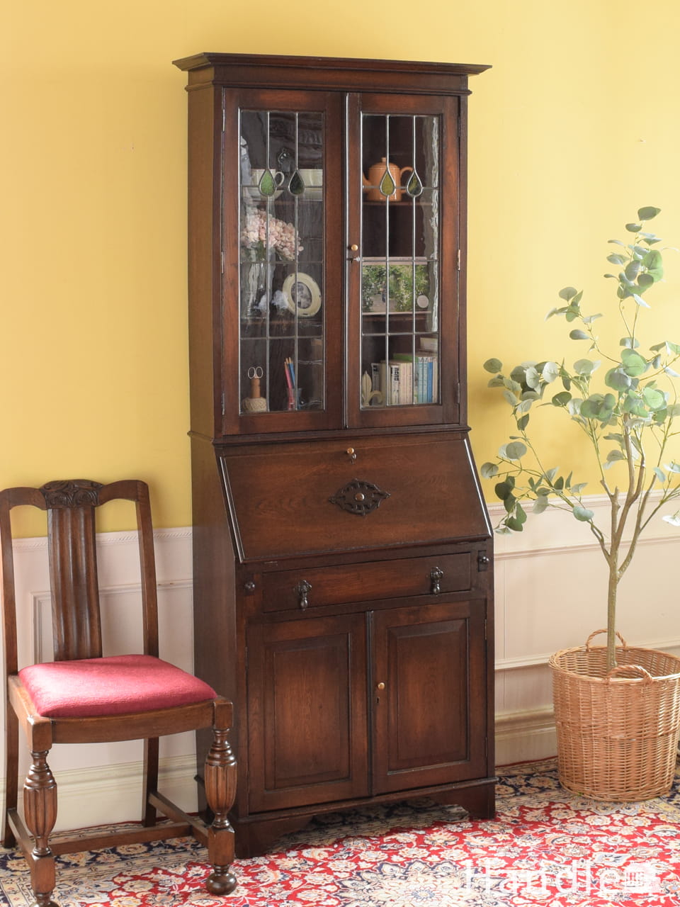 英国アンティークの本棚付きデスク、ステンドグラス扉のおしゃれなビューローブックケース