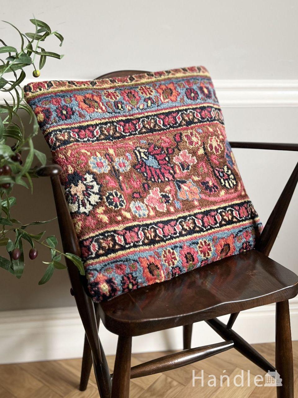 お花模様が描かれたオールドペルシャ、ふかふかのビンテージクッションカバー