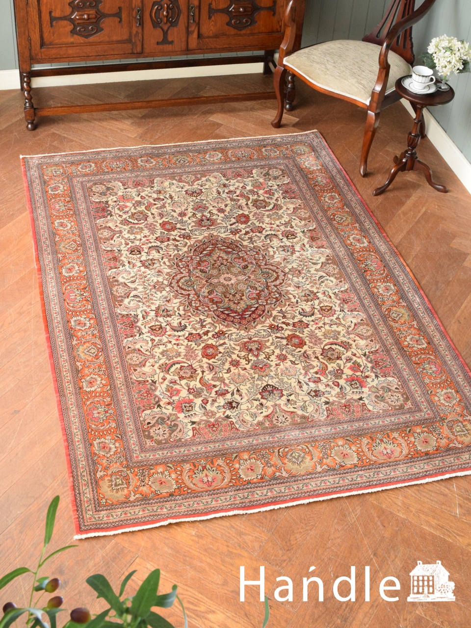 落ち着いた草木染の色が魅力の絨毯、Tabriz（タブリーズ）のアンティークペルシャ (m-9980-z)