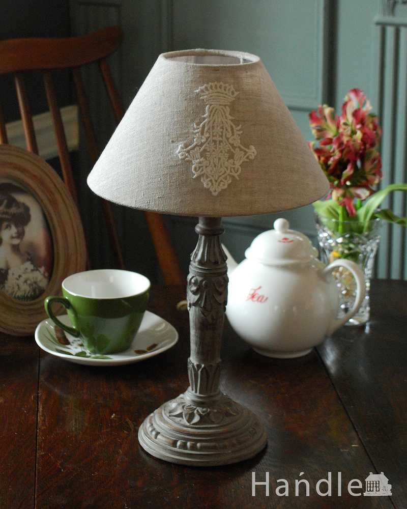 ナチュラルカラーのシェード×シックなスタンドを合わせたテーブルランプ(E17丸球付)（Wooden Lamp Mignardise） (cf-1008)