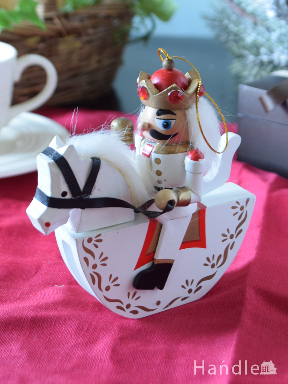 クリスマス用のおしゃれなオブジェ、木馬に乗った騎兵隊さんの可愛いくるみ割り人形 (cm-219)