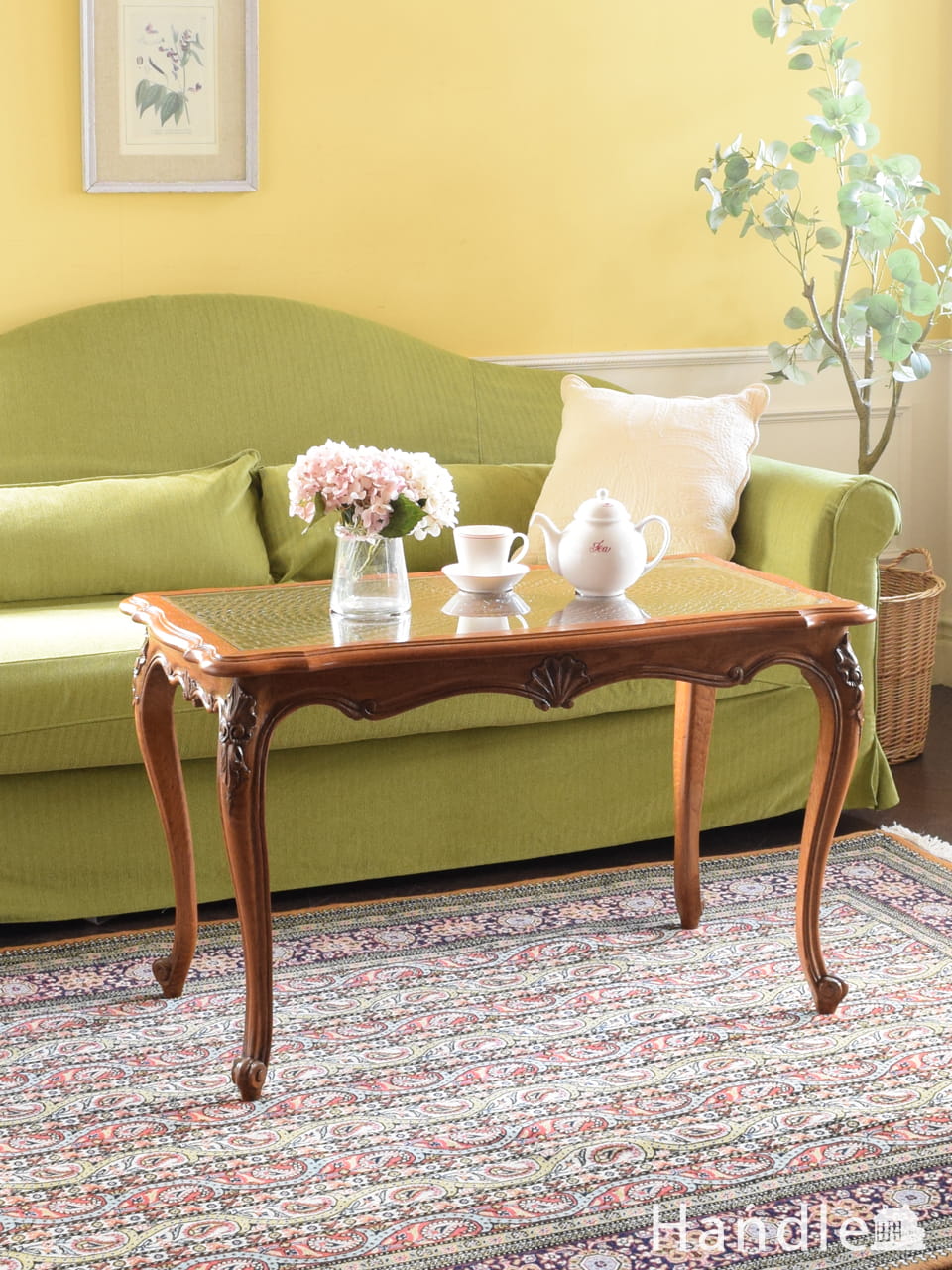 天板の模様が美しいアンティークのローテーブル、フランスから届いたおしゃれなコーヒーテーブル