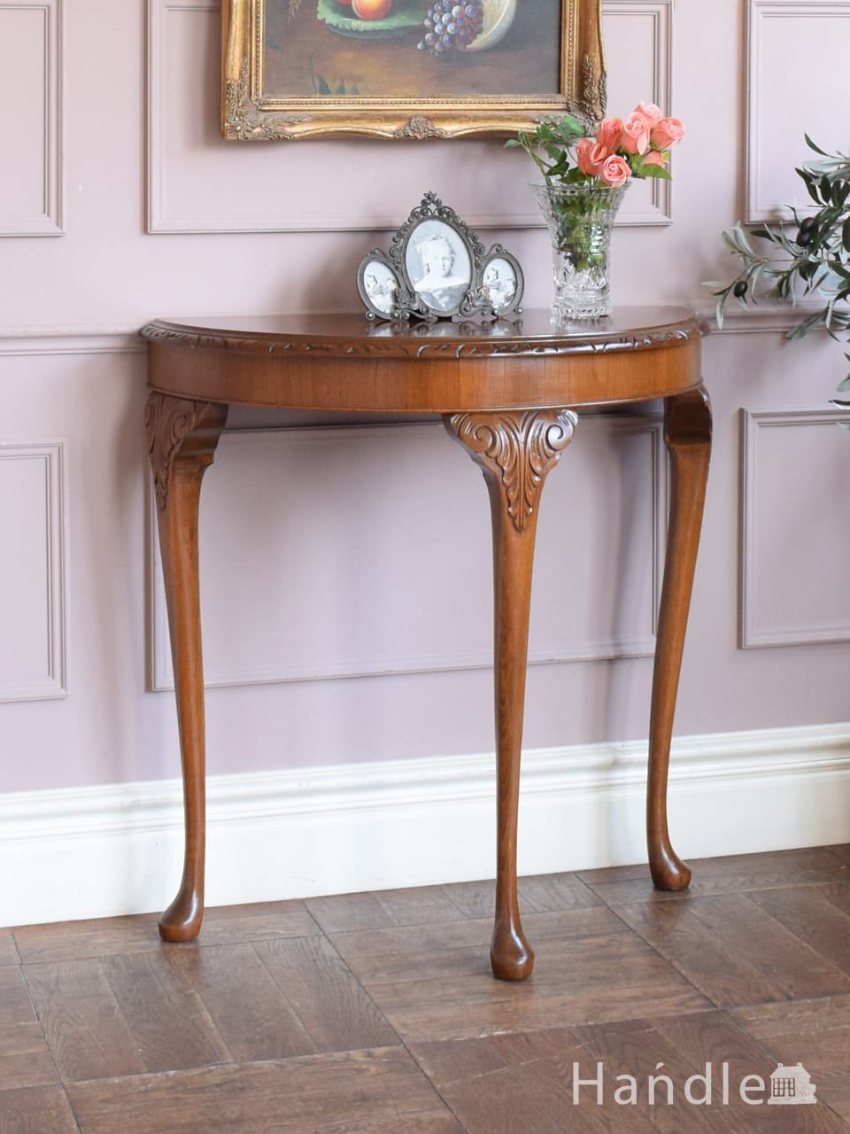 英国の美しい半円型のアンティークテーブル、ハーフムーン型のコンソールテーブル 