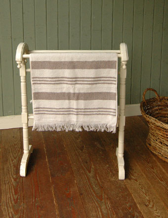 1940年代のアンティーク タオルハンガー（ホワイト） (d-616)