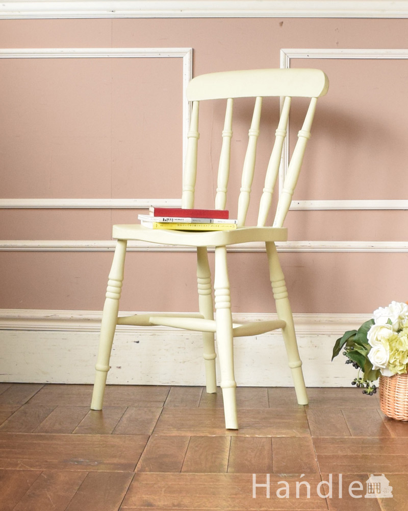 フレンチスタイルのアンティーク椅子 可愛い色でペイントされたキッチンチェア D 8 C アンティークチェア 椅子