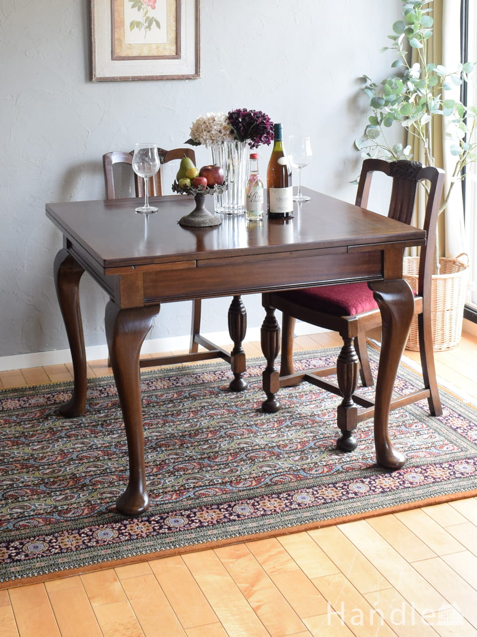 クイーンアンスタイルの伸長式テーブル、英国アンティークのおしゃれなダイニングテーブル