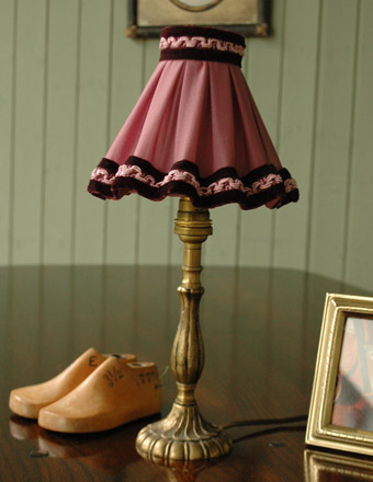 アンティーク テーブルランプ (e-133)