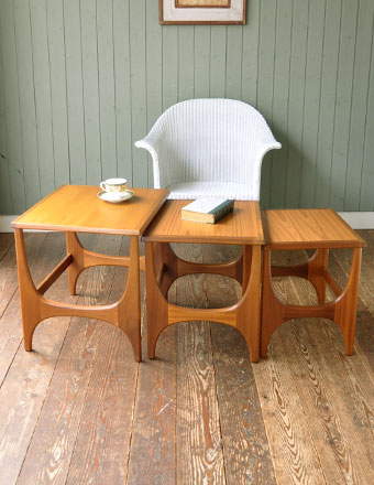 1960年代のアンティーク ネスト テーブル (e-287-f)