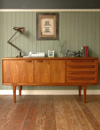 2012年11月03日にご成約済み。1960年代のアンティーク サイドボード（ヤンガー） (e-302-f)