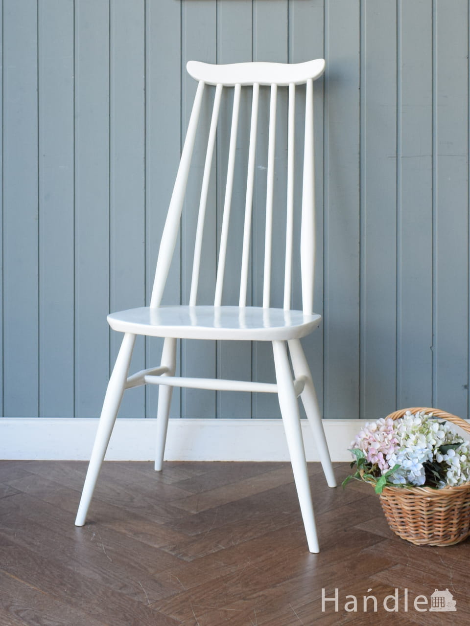 アーコール（ERCOL)社のビンテージチェア、白くペイントしたゴールドスミスチェア (d-1007-c)
