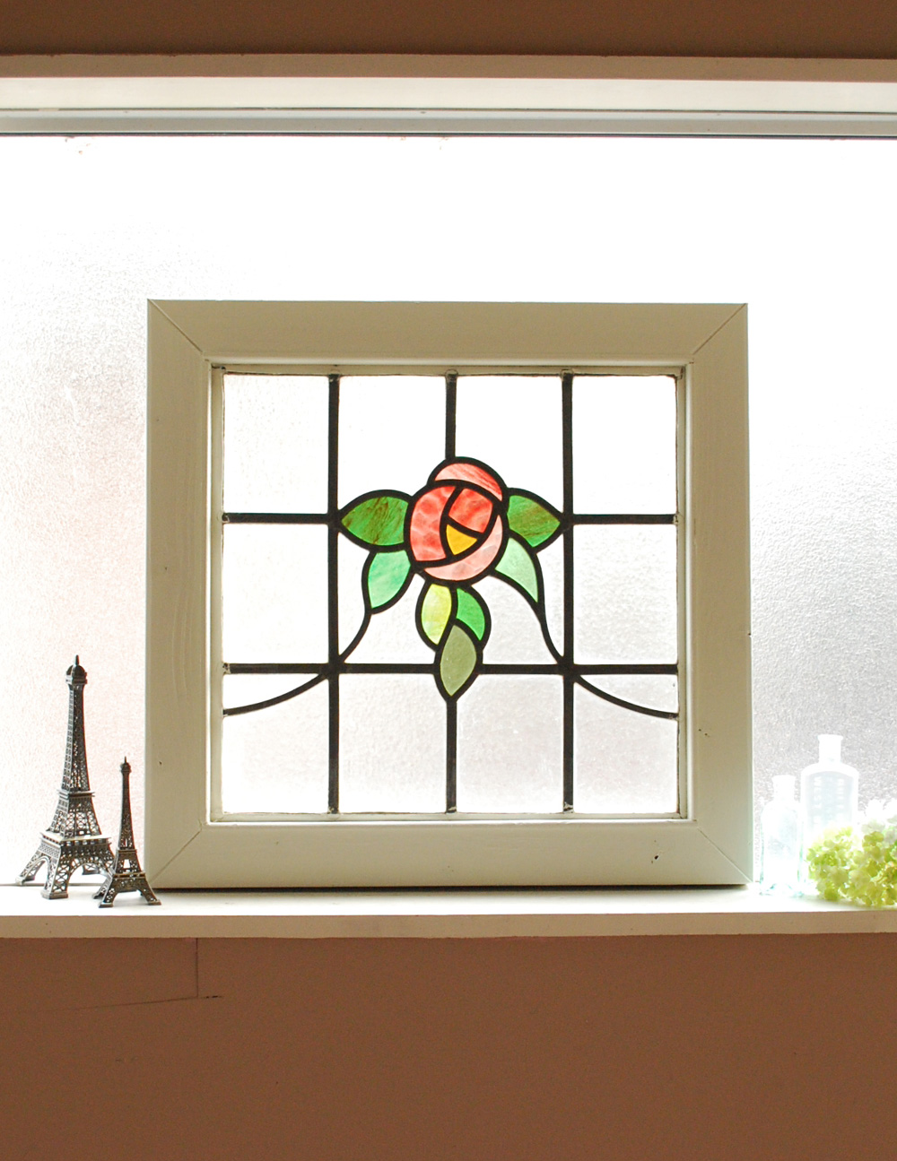 マーブル模様の可愛いローズ、アンティークステンドグラス (g-937)