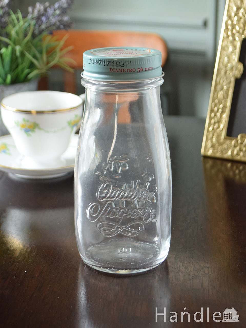 イタリア製のおしゃれなガラス瓶、水色の蓋が可愛いＱSキャップジャー（400cc） (n2-048)