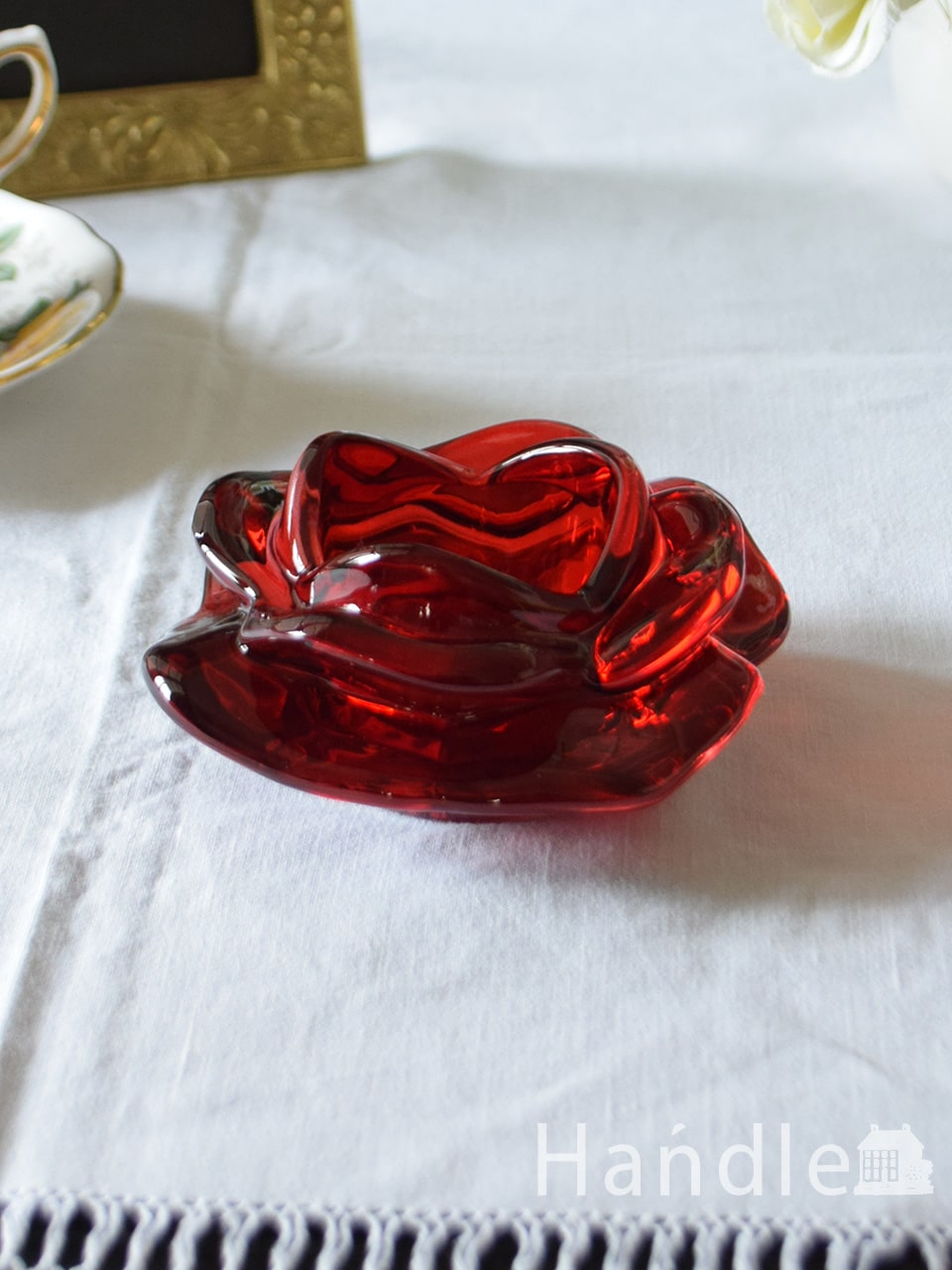 おしゃれなインテリア雑貨、薔薇かたちが可愛いガラスのキャンドルホルダー (n12-474)