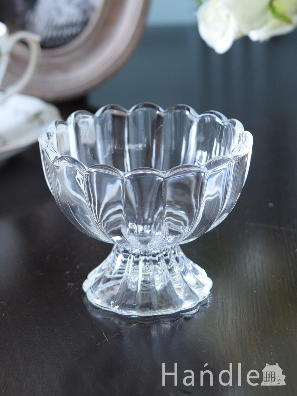 小ぶりなサイズが可愛いガラスの食器、おしゃれなデザートグラス (n2-082)