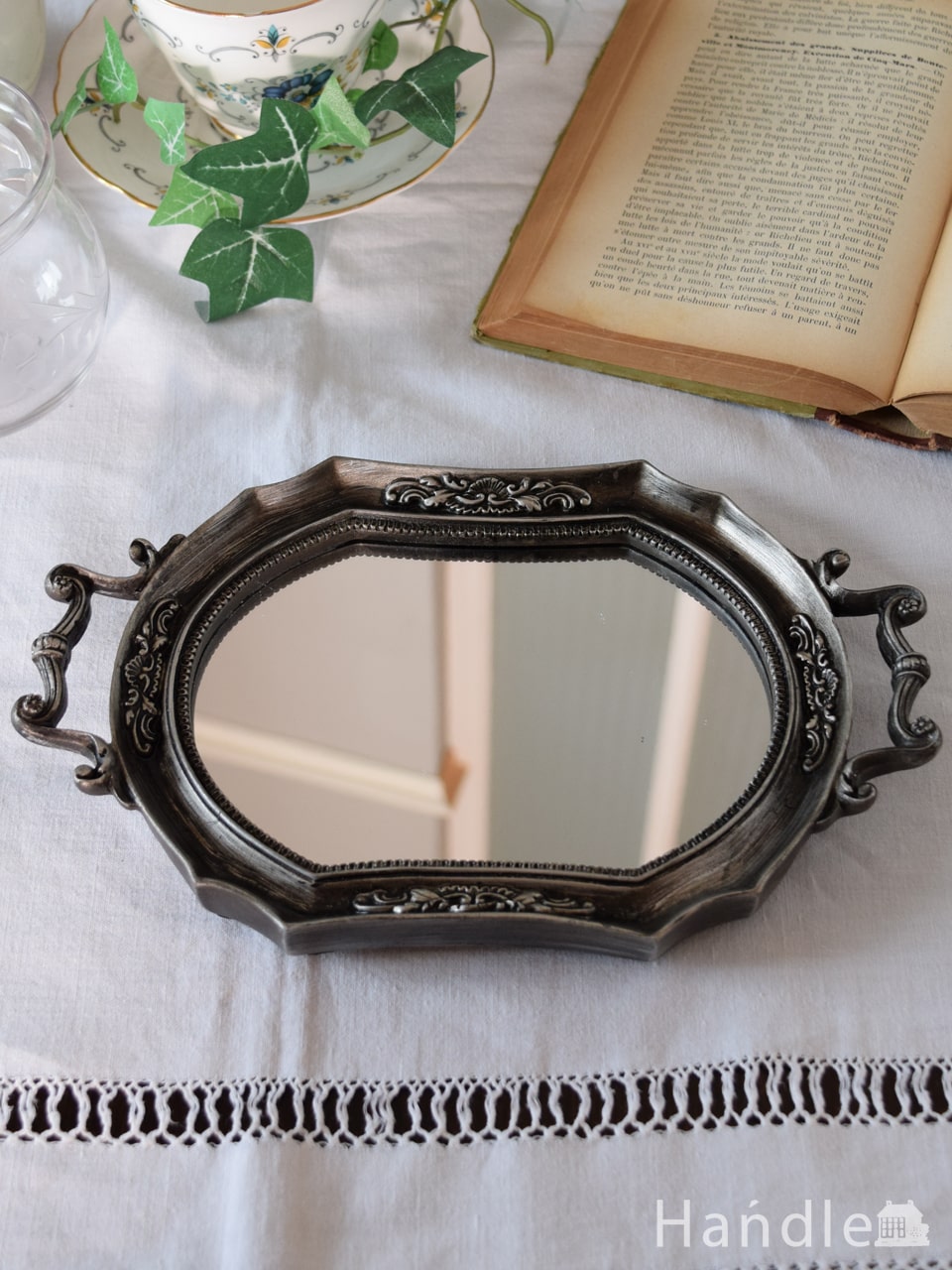 アンティーク風のおしゃれな鏡、いろんな使い方を楽しめるミラートレイ（アーチ・Night Silver） (n8-125)