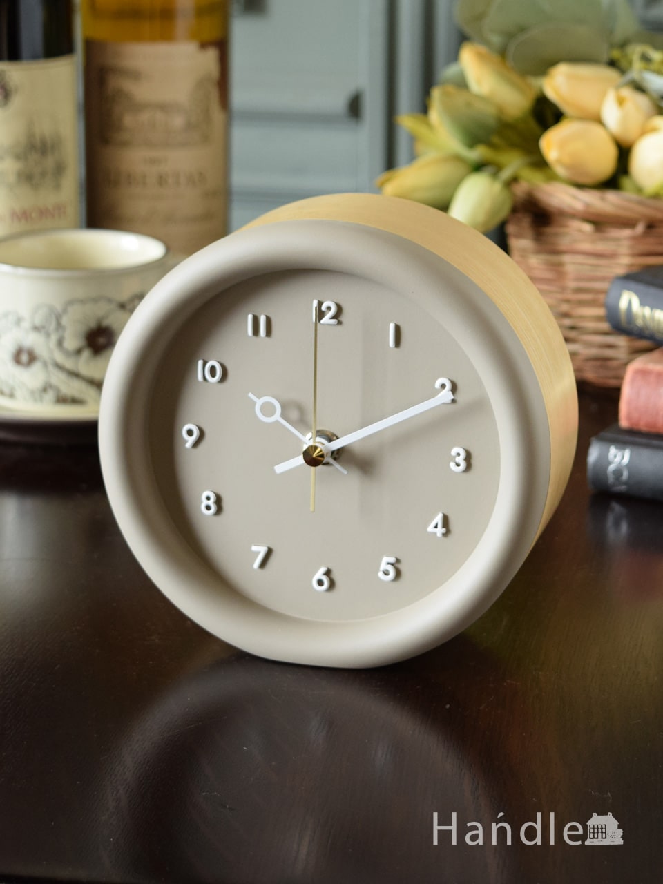 アンティーク調のレトロなインテリア雑貨、真ん丸な形が可愛い置き時計(Smor) (n22-098)