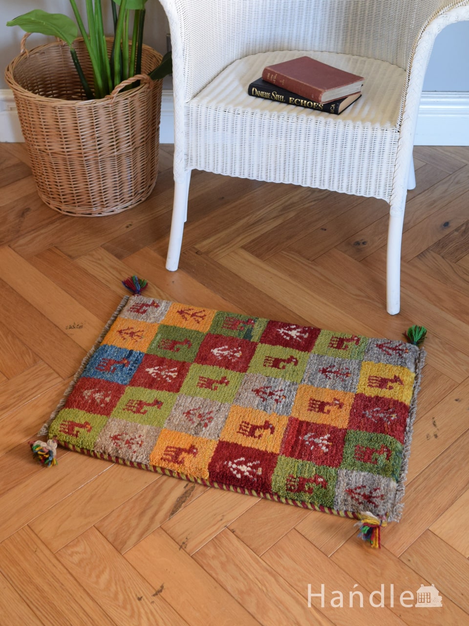 カラフルな色使いが可愛いカーペット、草木染の絨毯ギャッベ (m-6425-z)