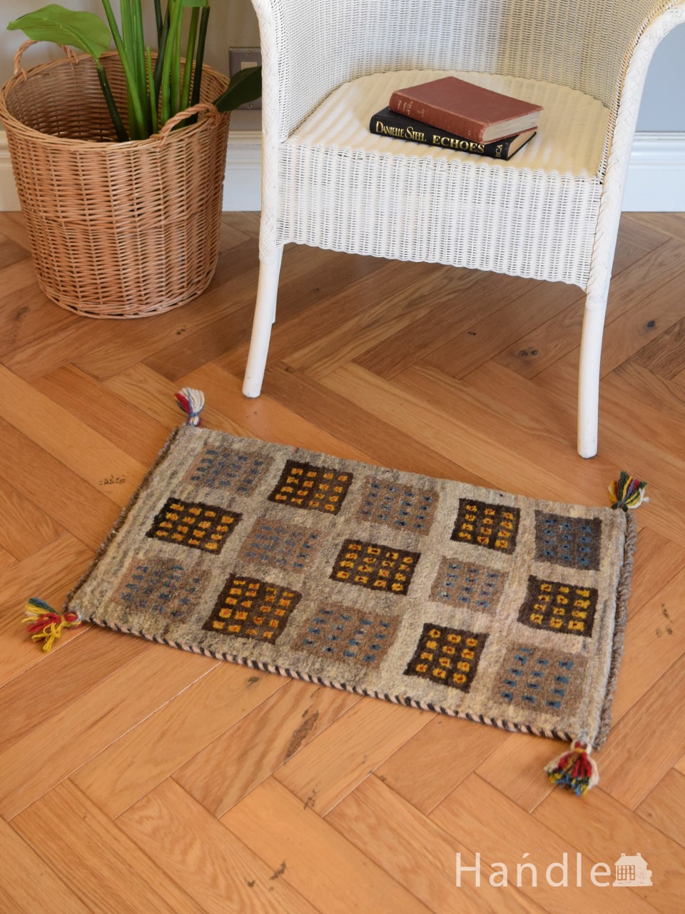 おしゃれなカーペットギャッベ、アースカラーの市松模様の草木染絨毯 (m-6429-z)