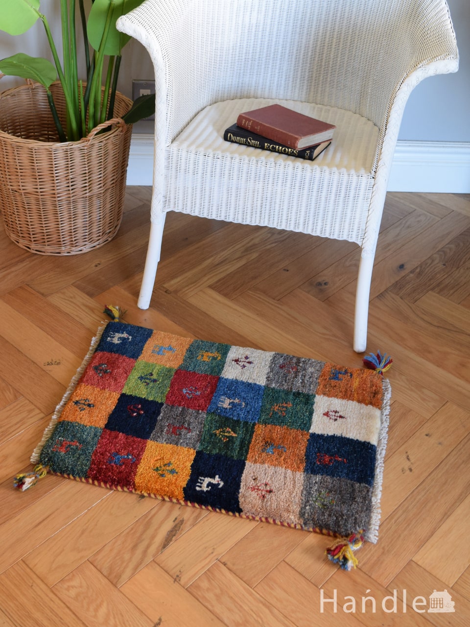 カラフルな色使いが可愛いカーペット、いろんな場所で使える草木染の絨毯ギャッベ(m-6423-z)｜インテリア雑貨