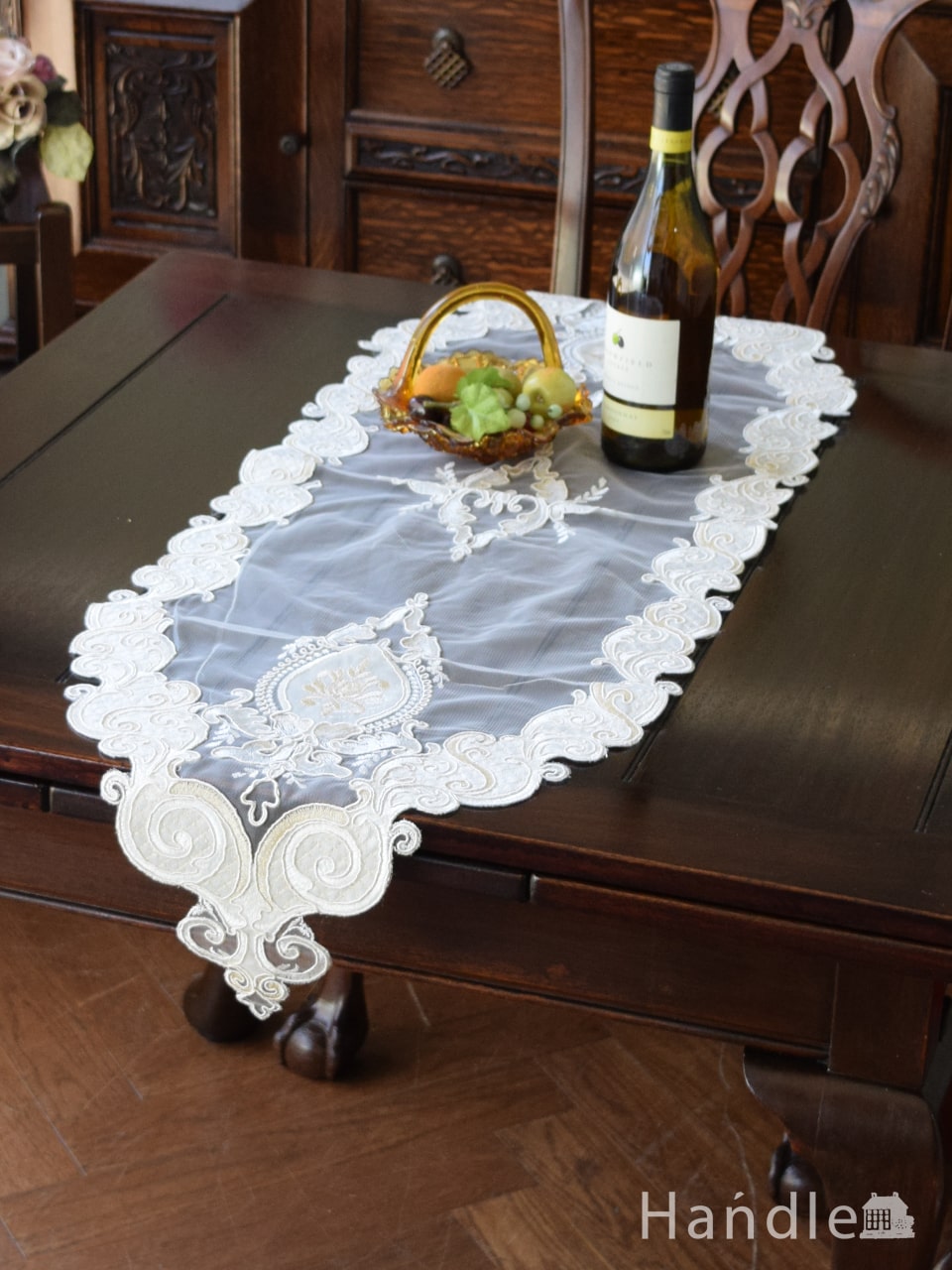 フレンチアンティーク調のテーブルセンター、華やかな刺繍のレース130×40 (n20-093)