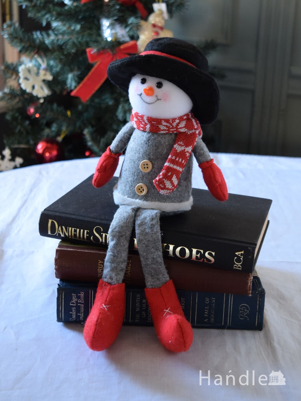 お洒落なクリスマス雑貨、かわいい雪だるまモチーフの人形（スノーマン）