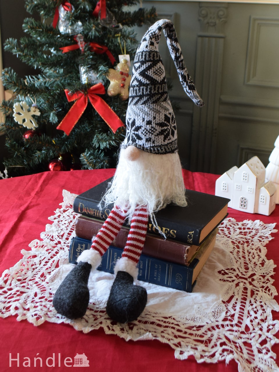 北欧のクリスマス雑貨、ニットの帽子を被った妖精トムテの人形（ノルディック模様・BK・Sサイズ） (cm-301)