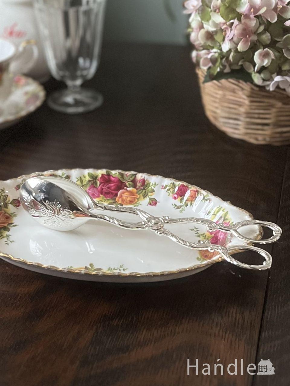 アンティーク風のおしゃれなカトラリー、アフタヌーンティーを楽しむケーキトング（シルバー・丸） (n20-114)