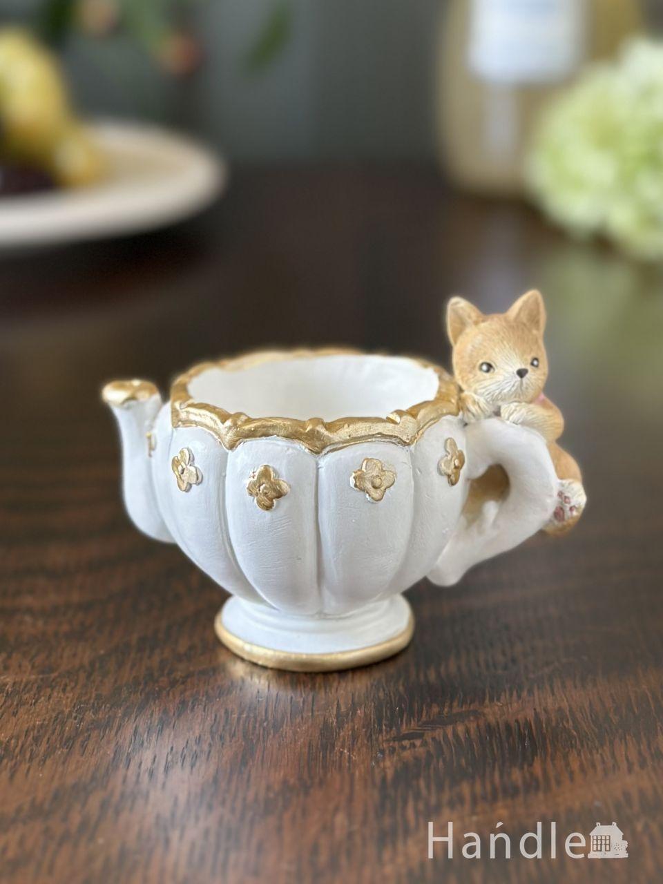 とっても可愛い猫ちゃんのフラワーポット、ティーポットの形をした可愛い花器(WH)